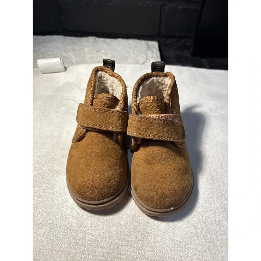 Cat & Jack Toddler Tan Faux Suede Shearling Lined Boots Size 5 Hook Loop Closure